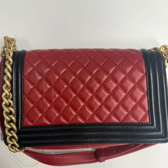 Lambskin Quilted Medium Boy Flap Black Red - Picture 3 of 7